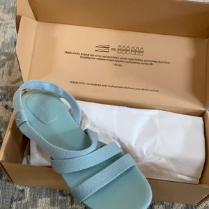VIVAIA recycled sandals